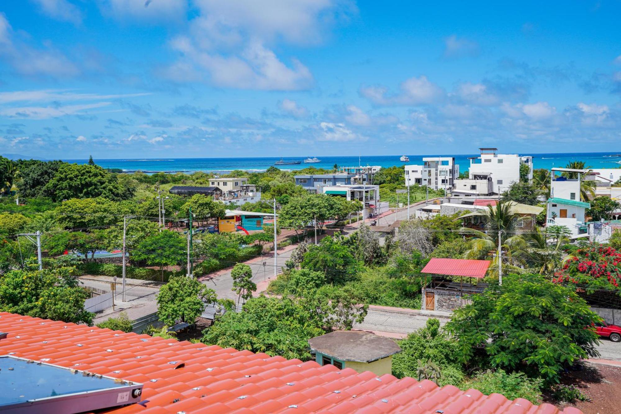 Galapagos Verde Azul Puerto Ayora  Exterior foto